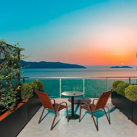 Hotel Toto & Vlore