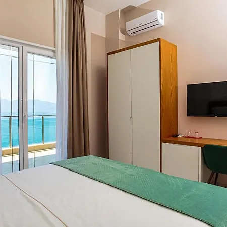 Hotel Toto & 4*