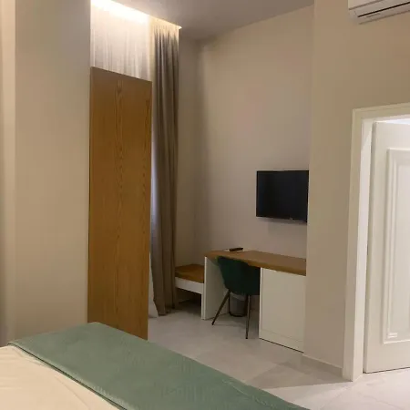호텔 Toto & Radhimë