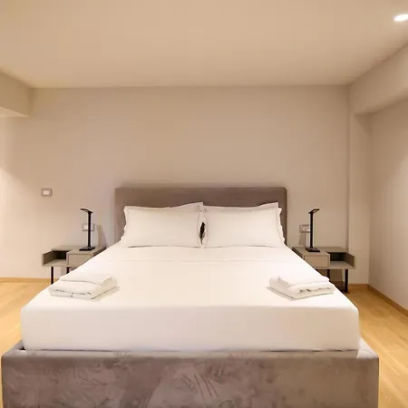 Toto & Hotel