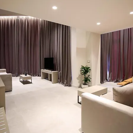 Toto & Radhimë
