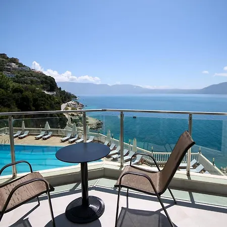 Hotel Toto & 4*