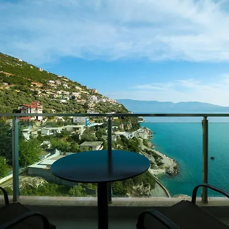 Hotel Toto & Vlore