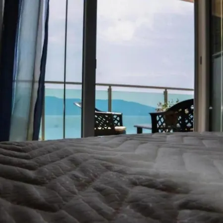 Hotel Toto & Vlore