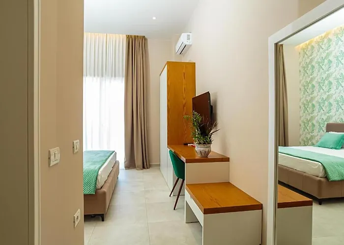Otel Toto & 4*