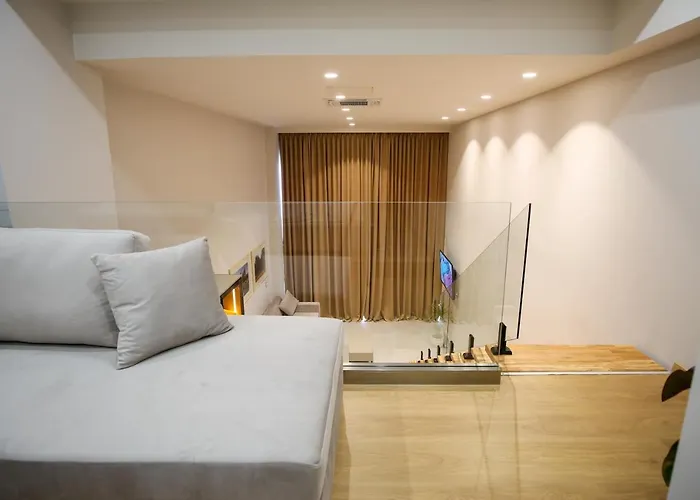 Otel Toto & 4*