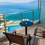Hotel Toto &