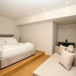 Toto & Hotel Radhimë