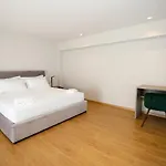 Toto & Hotel Radhimë