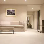 Toto & 4*