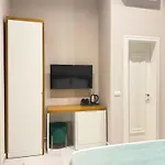 Toto & 4*