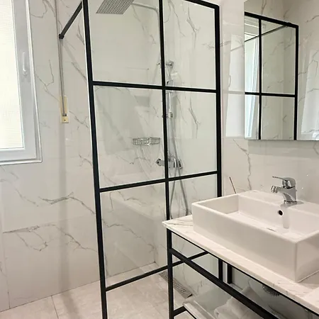 Toto Boutique Hotel&apartments 4* Vlorë