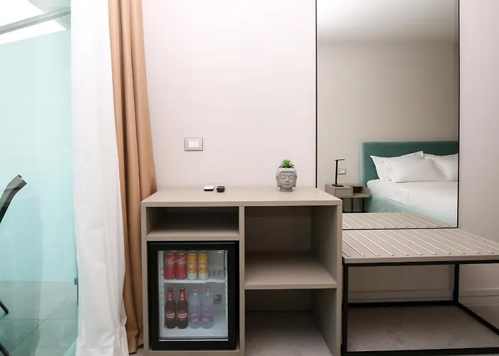Toto & 酒店 Radhimë